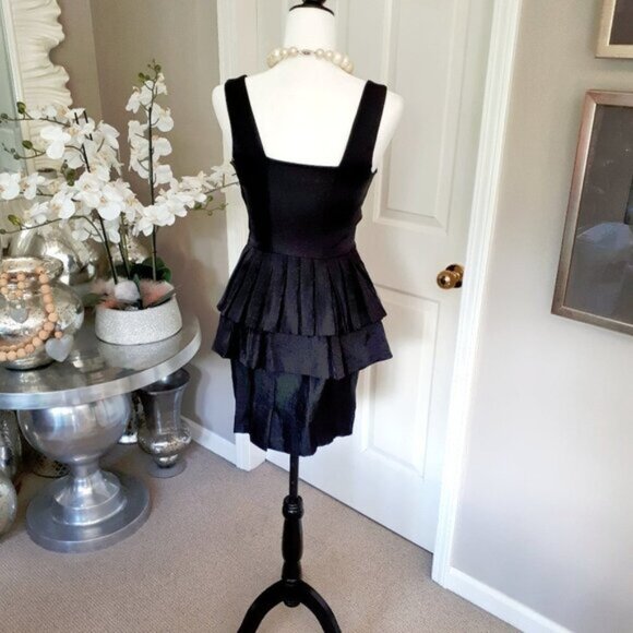 NWOT H & M black short fitted sleeveless dress - Picture 4 of 8